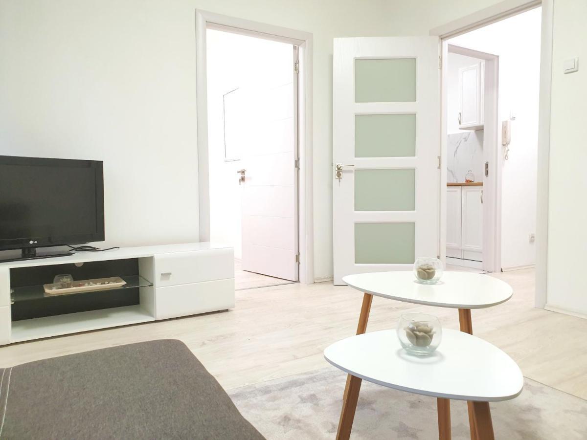 Apartment Iskra Belgrado Buitenkant foto